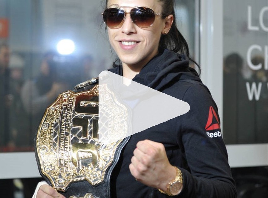 Joanna Jędrzejczyk straciła pas UFC podczas gali UFC 217....