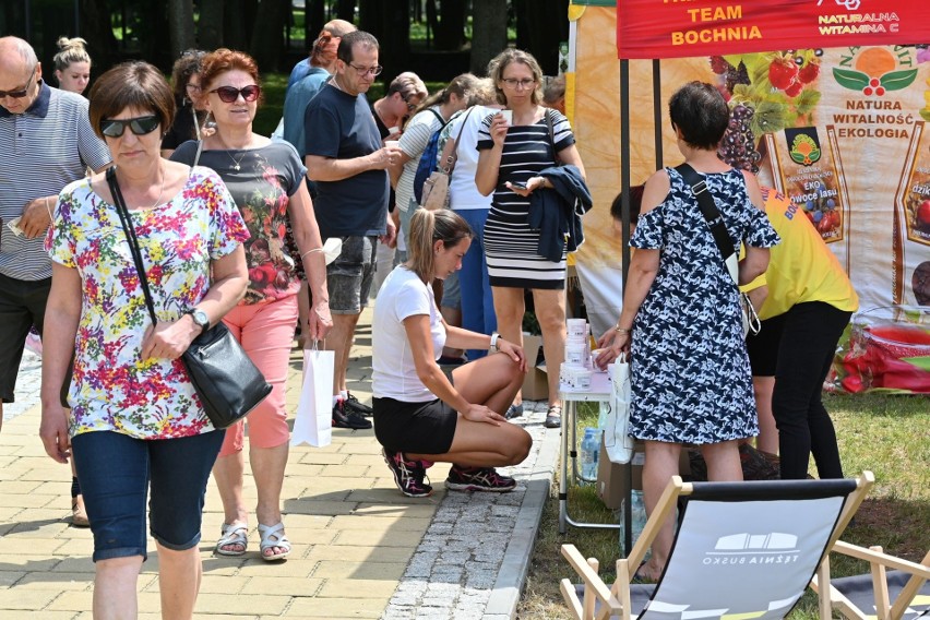 Kuracjusze i turyści podziwiali nową tężnię solankową w Busku-Zdroju. Atrakcja robi wrażenie (ZDJĘCIA)