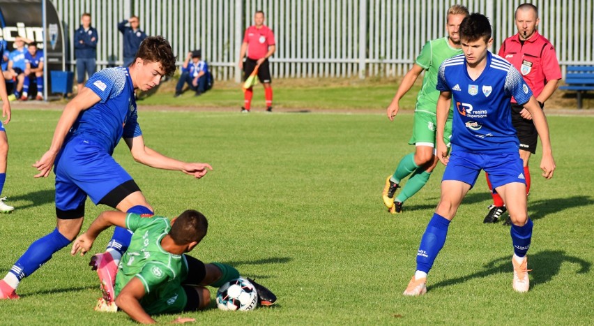 Derby powiatu oświęcimskiego keeza IV ligi piłkarskiej w...