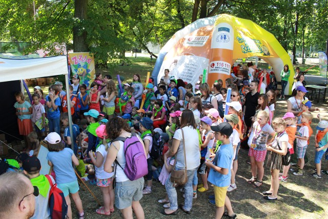 Sieciaki na wakacjach to seria wakacyjnych pikników edukacyjnych organizowanych przez Fundację Dzieci Niczyje i Fundację Orange. Akcja ma na celu edukowanie dzieci poprzez zabawę.