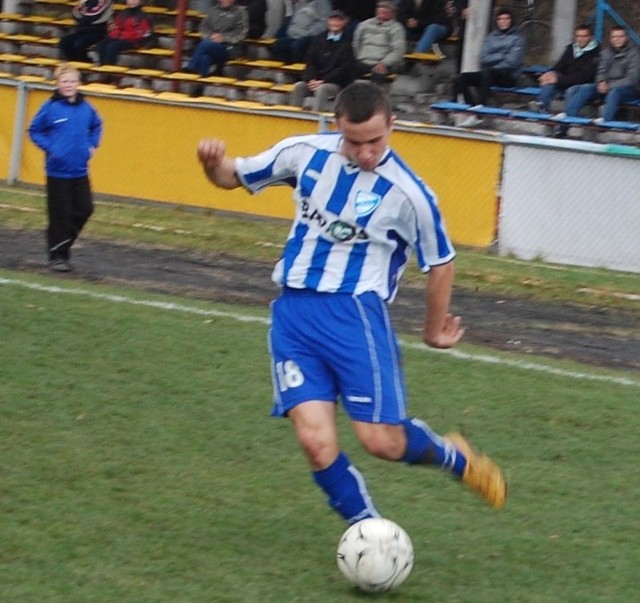 Łukasz Kaczmarek był wyróżniającym się graczem Orlicza w meczu z Górnikiem Wieliczka.