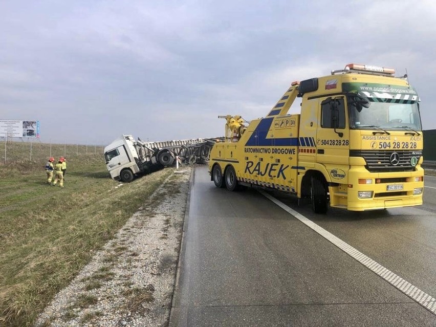 W wyniku zdarzenia nikomu nic się nie stało. Kierowca...