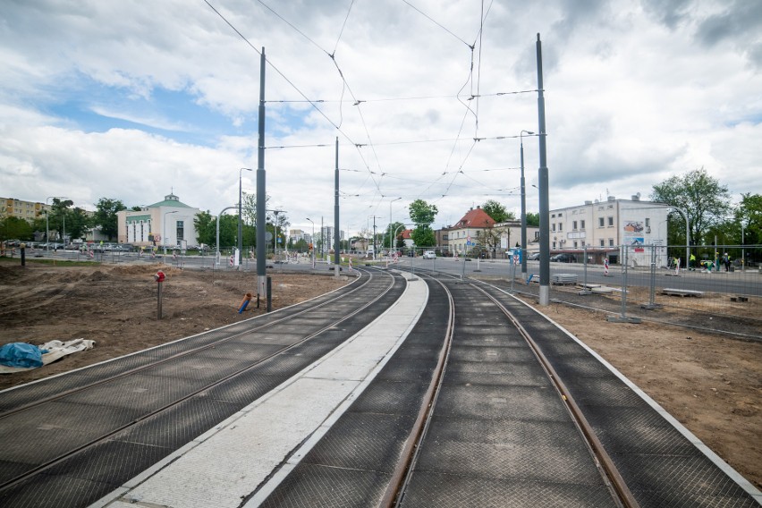 Nowa trasa tramwaju na Naramowice jest najbardziej widoczna...