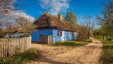 9 najpiękniejszych skansenów wiejskich w Polsce - nie tylko Lipce Reymontowskie z „Chłopów”. Tam przeniesiecie się w przeszłość