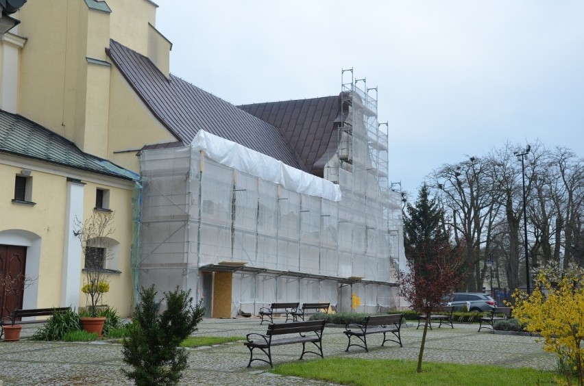 Remont zabytkowego klasztoru ojców bernardynów w Warcie