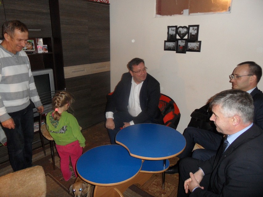 Z Piotrem Czyżem i dziewczynkami spotkali się wiceminister...