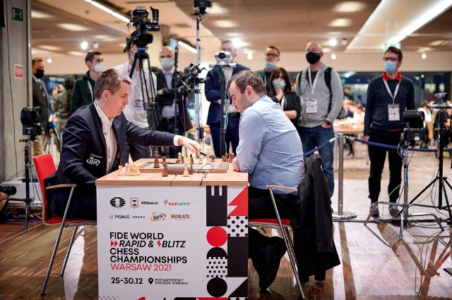 Bartosz Soćko pokonał wielkiego Magnusa Carlsena w meczu mistrzostw świata w szachach błyskawicznych w Warszawie