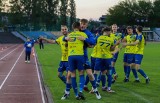 Piłkarze FAF Elany Toruń awansowali do III ligi! Zadecydowała wygrana w Mogilnie [WIDEO]
