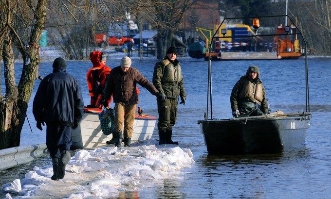 Jakby co, będą ratować...