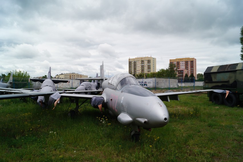 Samolot TS-11 Iskra, który stanie w Redzikowie.
