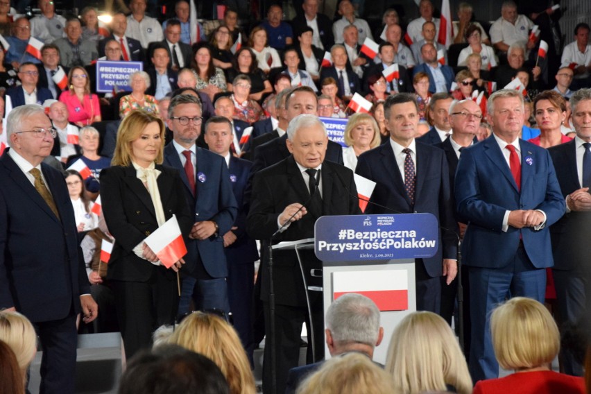 Jarosław Kaczyński w Kielcach. Zaprezentowano kandydatów Prawa i Sprawiedliwości w wyborach do Sejmu i Senatu
