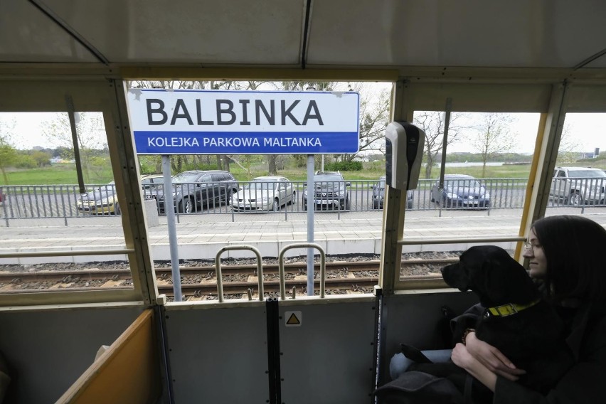 Stacja Balbinka jest miejscem mijania się dwóch pociągów na...