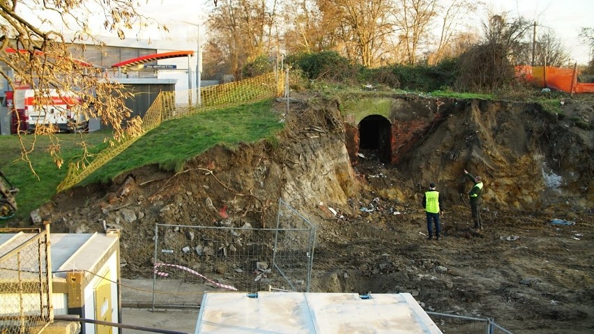 Wrocław: Budowali tramwaj na Nowy Dwór. A tu tajemniczy tunel!