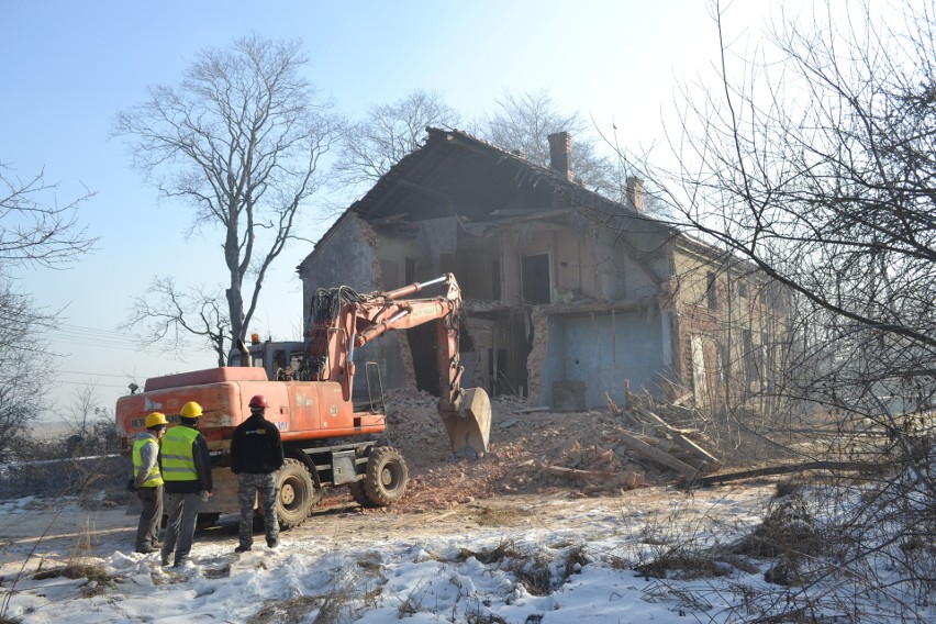 Burzą dworek w Zamysłowie - Rybniku