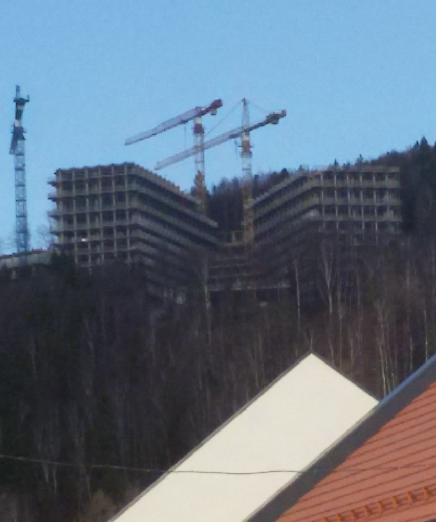 Luksusowy hotel Crystal Mountain w Wiśle będzie miał pięć gwiazdek. Obiekt już w połowie jest gotowy ZDJĘCIA, WIZUALIZACJE