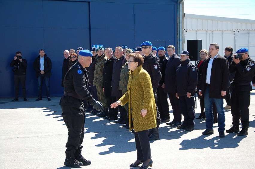 Premier Kopacz z wielkanocną wizytą w Kosowie (ZDJĘCIA)