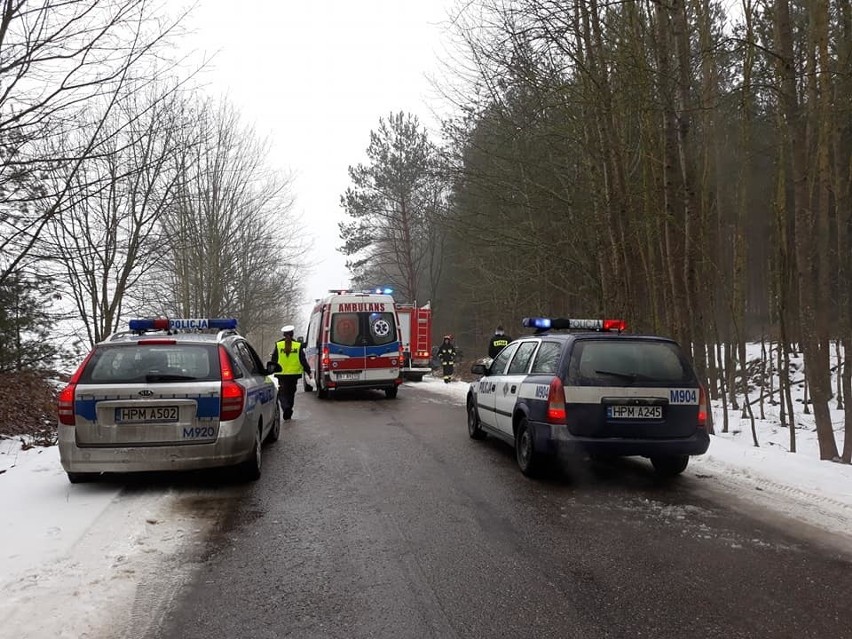 Dobrzyniówka. Wypadek w gminie Jasionówka. Trzy osoby...