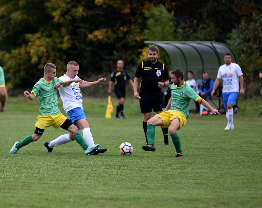 Krosno - klasa O. LKS Czeluśnica wygrywała 2-0, ale Kotwica potrafiła doprowadzić do remisu