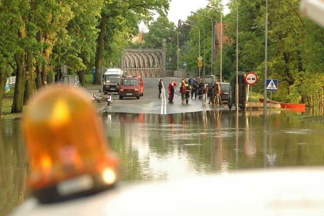 PowódL w Brzeguul. Krakusa, most na Odrze