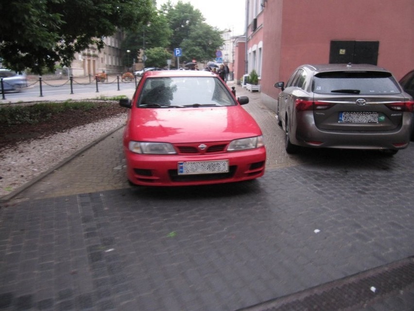Urzędnicy wiedzą, że problem parkowania istnieje, ale udają, że go nie widzą (LIST CZYTELNIKA) 