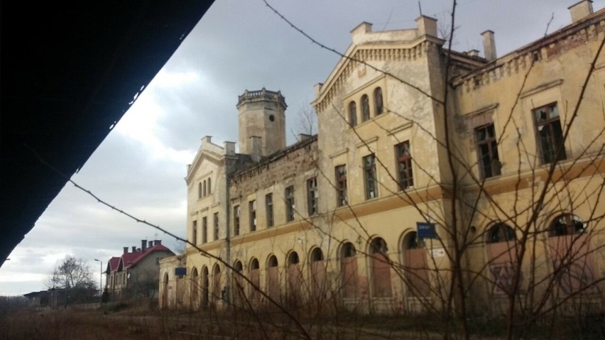 Opuszczony dworzec kolejowy - Głubczyce...