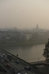 Kraków. Miasto walczy ze smogiem, ale spektakularnych efektów brak