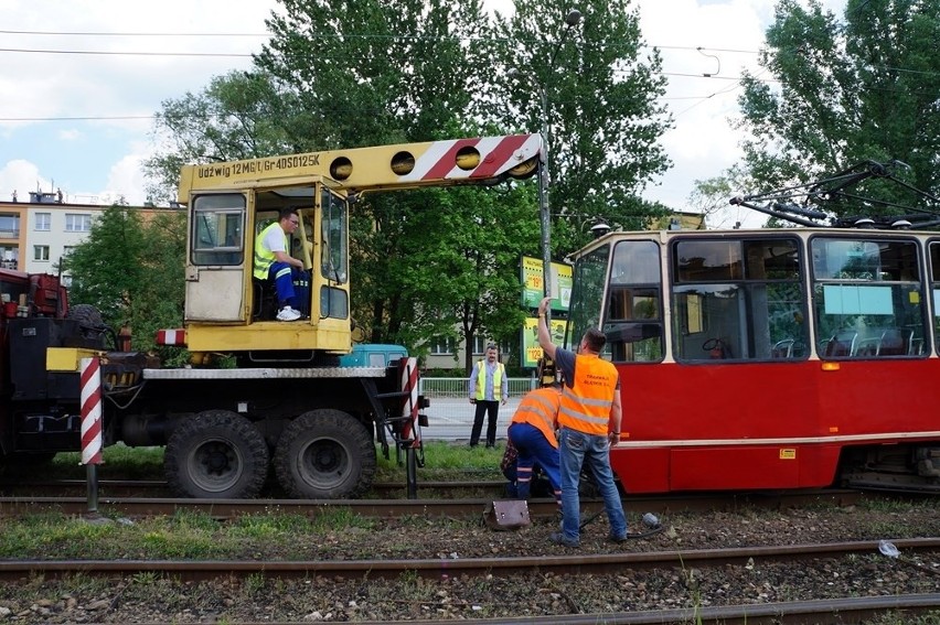 Wykolejony tramwaj 27 Sosnowiec Pogoń