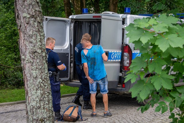 Pijany turysta z Pszczyny poszedł się załatwić, wpadł do potoku, a gdy wezwał służby - nie wiedział, gdzie się znajduje