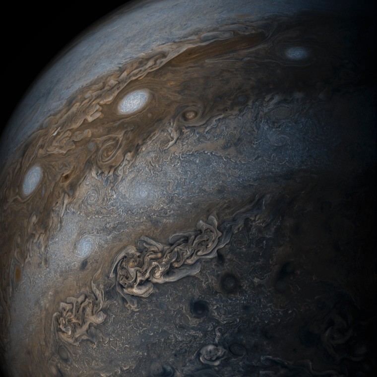 Najnowsze zdjęcia Jowisza wykonane przez sondę Juno