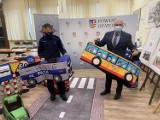Autochodziki od powiatu opatowskiego dla lepszej edukacji dzieci w przedszkolach i szkołach (ZDJĘCIA)