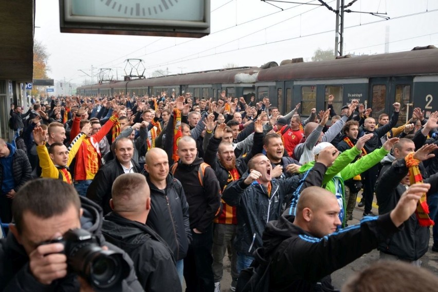 Na mecz Korony w Zabrzu wybrało się około 700 fanów...