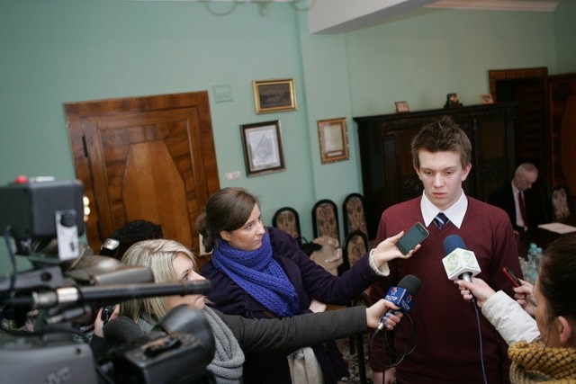 Daniel Przybysz ma 15 lat, uczeń Zespołu Szkół Sportowych w Gorzowie. Zawodnik MKP Słowianka Gorzów, pływanie uprawia od ósmego roku życia.