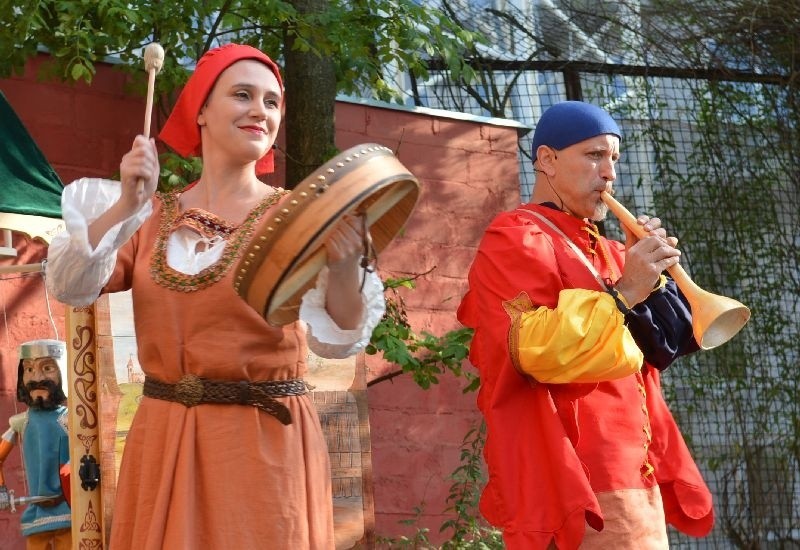 Zielonogórski Teatr Rozrywki Trójkąt ma nową sztukę! I zaprasza do średniowiecza (zdjęcia) 