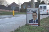Plakaty wyborcze wciąż wiszą przy trasie Kartuzy-Żukowo