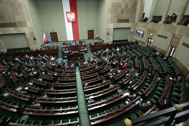 Naszym posłom nie można zarzucić, że nie brali udziału w głosowaniach - pod tym względem byli bardzo sumienni.