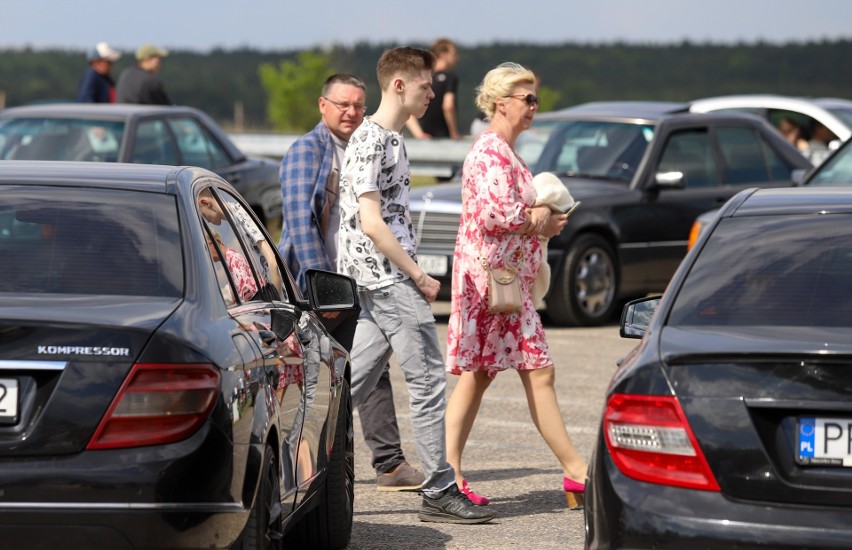 Klasyki i najnowsze auta marki Mercedes w Toruniu. Oto co działo się na zlocie tych aut! ZDJĘCIA