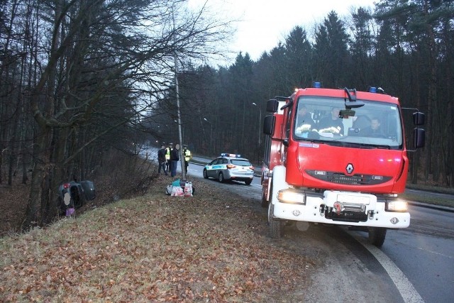 Wypadek w pobliżu Sianowa.