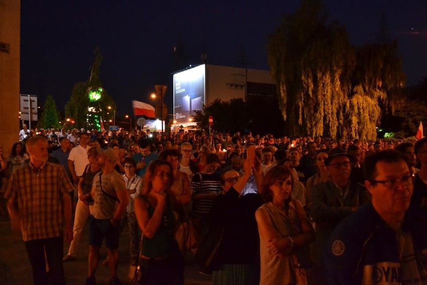 Manifestacja w Katowicach przed Sądem Okręgowym