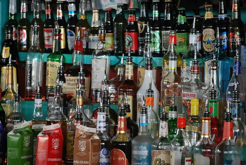 Kradli drogie tylko alkohole w sklepach Lidl w aż trzech województwach. Wpadli w Chorzowie