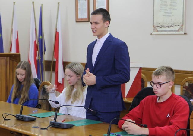 Przewodniczącym Młodzieżowej Rady Miasta Chełmna został Oskar Adamek