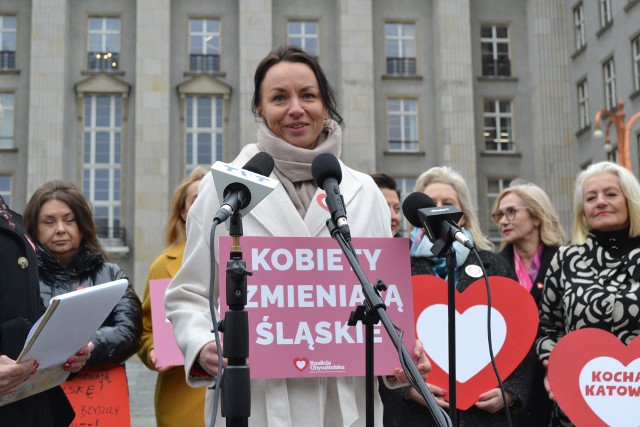 Na briefing przyszły aktualne radne (zarówno sejmiku, jak i poszczególnych miast) oraz kandydatki KO w nadchodzących wyborach samorządowych.