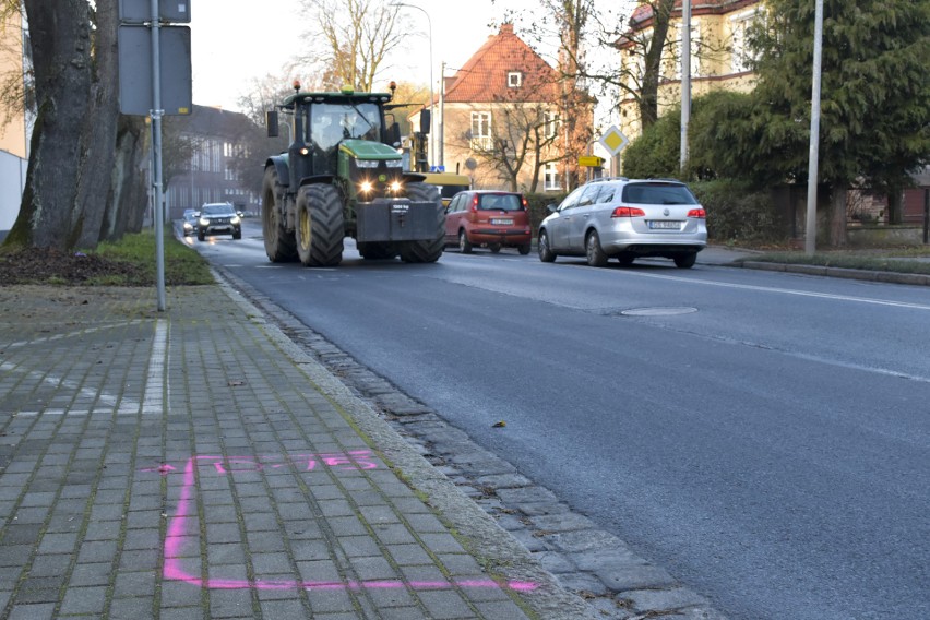 Remont ulicy Kaszubskiej w Słupsku. Rozpoczęła się budowa ronda i drogowy paraliż w mieście