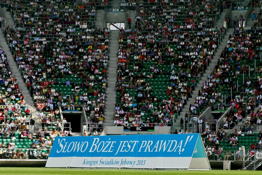 Kongres świadków Jehowy na wrocławskim stadionie w 2013 roku