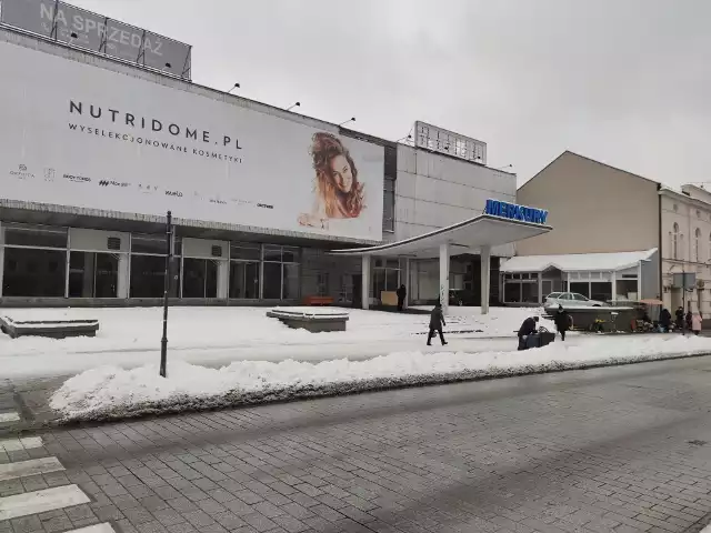 Dom Handlowy Merkury został wystawiony na sprzedaż