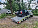 Wypadek w Jełowej. Na drodze krajowej nr 45 zderzyły się trzy samochody. Jedna osoba trafiła do szpitala