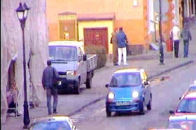 Obraz z kamery miejskiego monitoringu w Mogilnie
