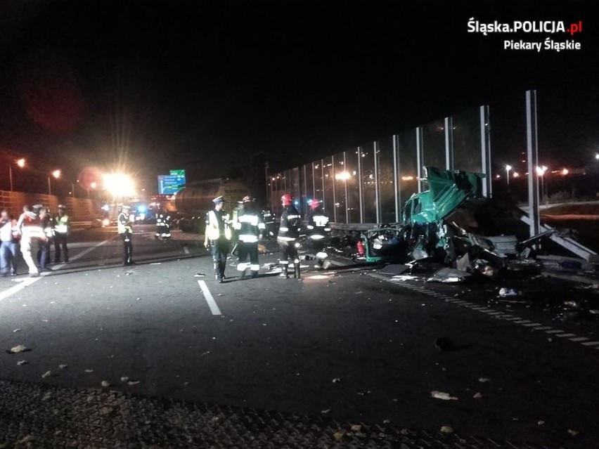 Tragiczny wypadek cysterny i TIRa na autostradzie A1 w...