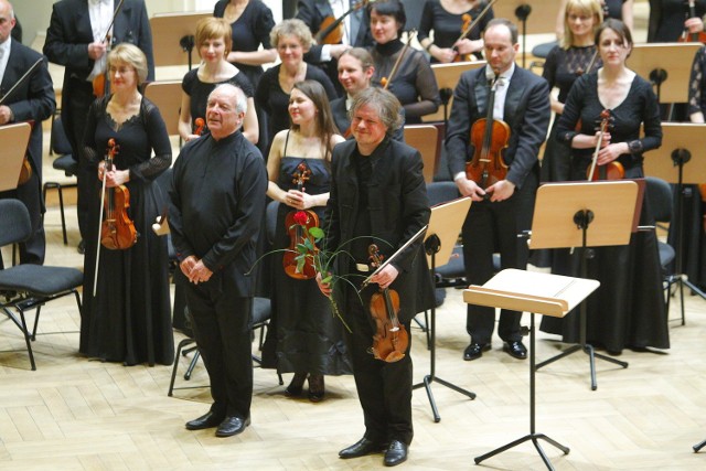 Christopher Hogwood, Henning Kreggerud i Orkiestra Filharmonii Poznańskiej