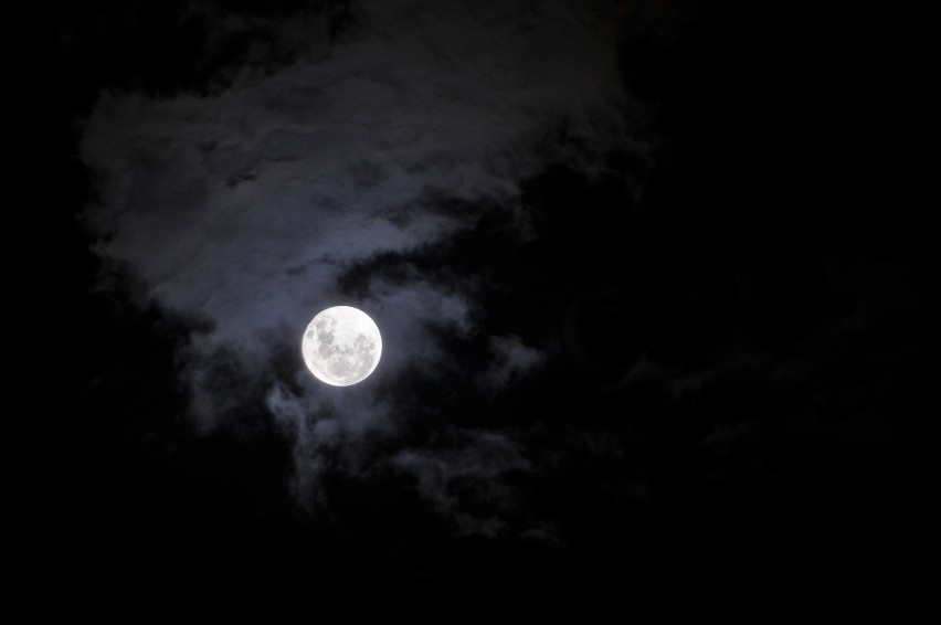 Pełnia Księżyca listopad 2018. Niezwykły Księżyc w pełni...