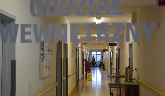 Oddział wewnętrzny w Oleśnie zawieszony jest przynajmniej do czasu o czasu uzyskania wyników trójki pacjentów.